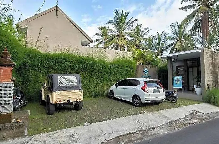Prema Uja Hotel